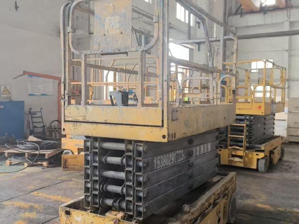 徐工GTJZ1212剪叉式高空作業(yè)平臺