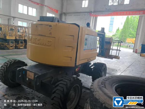 徐工GTBZ14J曲臂式高空作業(yè)平臺(tái)