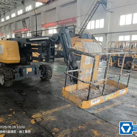 徐工GTBZ14J曲臂式高空作业平台