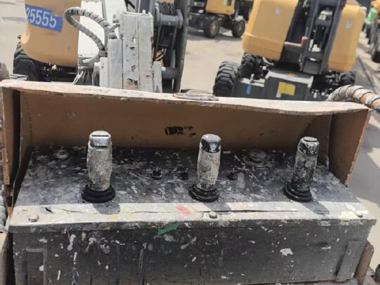 徐工GTBZ14J曲臂式高空作業平臺