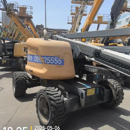 徐工GTBZ14J曲臂式高空作业平台