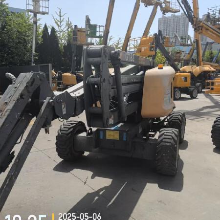 徐工GTBZ14J曲臂式高空作业平台