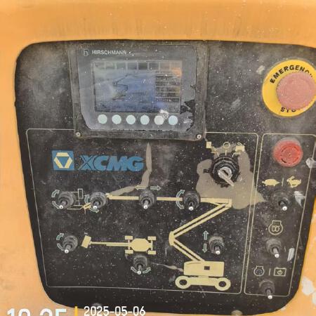 徐工GTBZ14J曲臂式高空作业平台