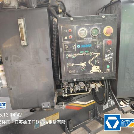 徐工GTBZ14J曲臂式高空作业平台