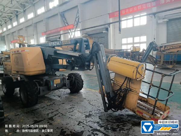 徐工GTBZ14J曲臂式高空作業(yè)平臺(tái)