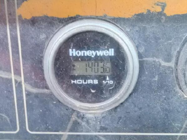 徐工GTBZ14J曲臂式高空作業(yè)平臺(tái)