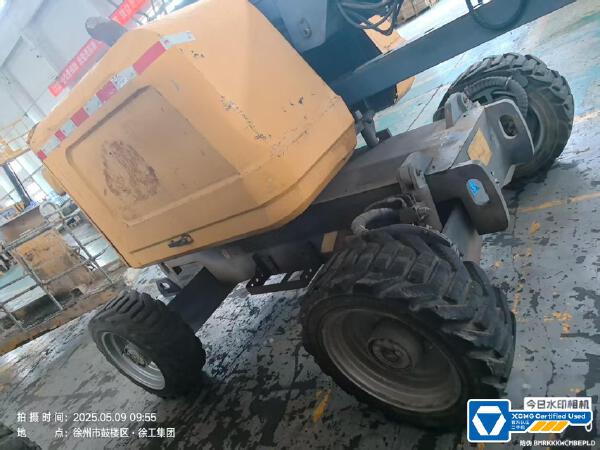 徐工GTBZ14J曲臂式高空作業(yè)平臺(tái)