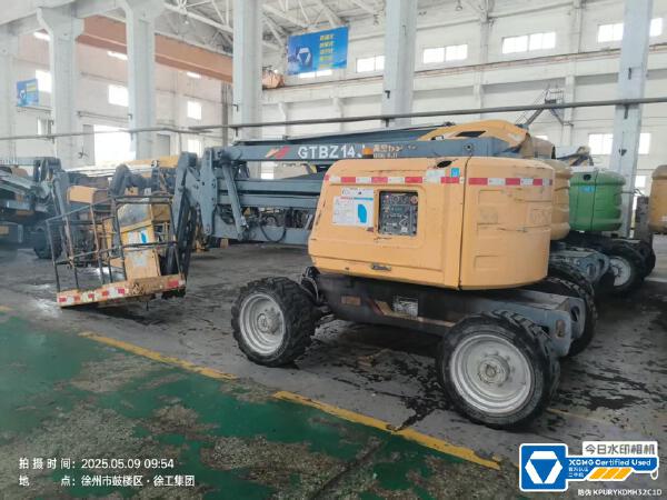 徐工GTBZ14J曲臂式高空作業(yè)平臺(tái)