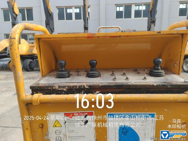 徐工GTBZ14J曲臂式高空作業(yè)平臺(tái)