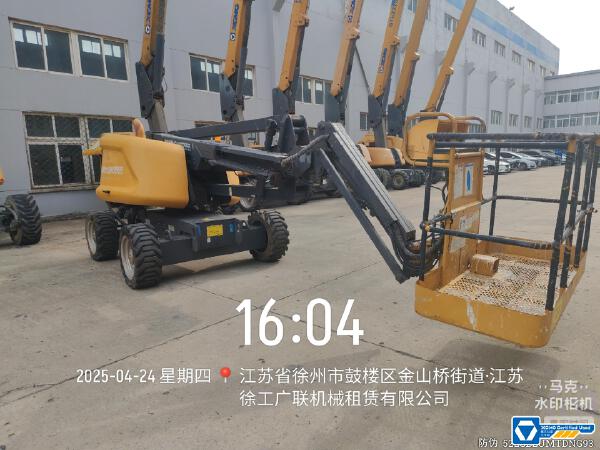 徐工GTBZ14J曲臂式高空作業(yè)平臺(tái)