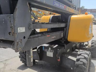 徐工GTBZ18A1曲臂式高空作業(yè)平臺