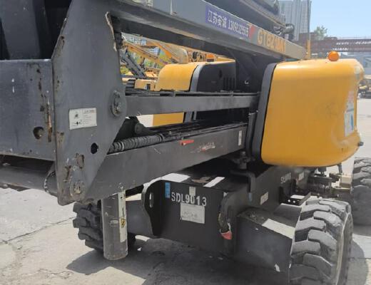 徐工GTBZ18A1曲臂式高空作业平台