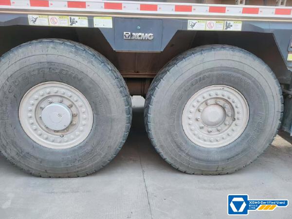 徐工XCT130汽車起重機