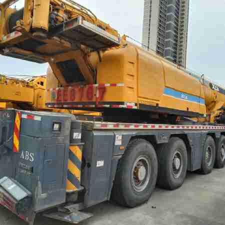 徐工XCA180全地面起重机