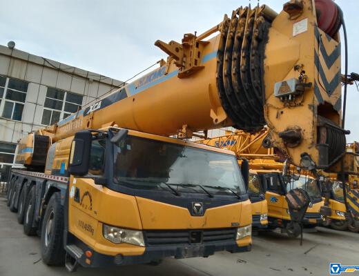 徐工XCA180全地面起重机