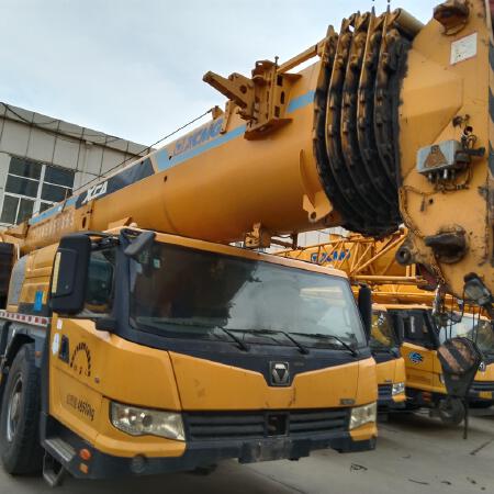 徐工XCA180全地面起重机