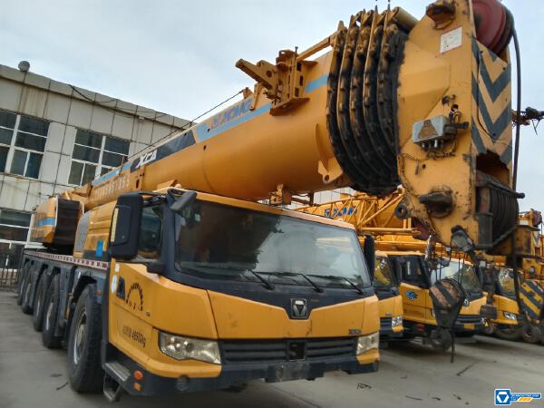 徐工XCA180全地面起重機