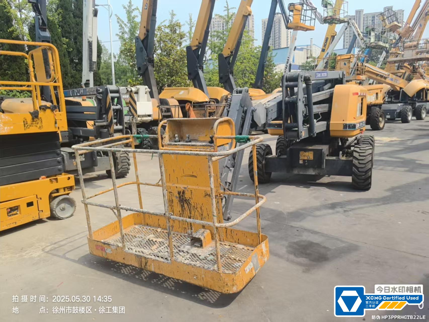 徐工GTBZ14J曲臂式高空作業平臺