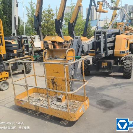 徐工GTBZ14J曲臂式高空作业平台