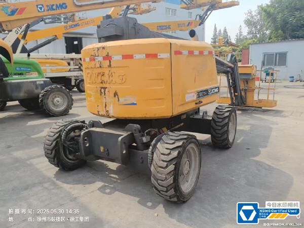 徐工GTBZ14J曲臂式高空作業(yè)平臺(tái)