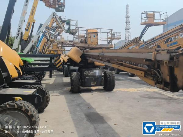 徐工GTBZ38S直臂式高空作業(yè)車