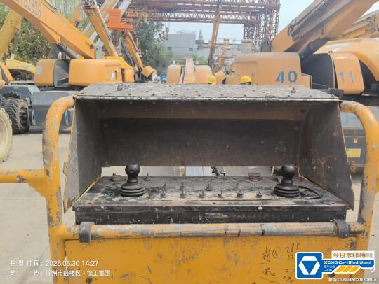 徐工GTBZ38S直臂式高空作業車