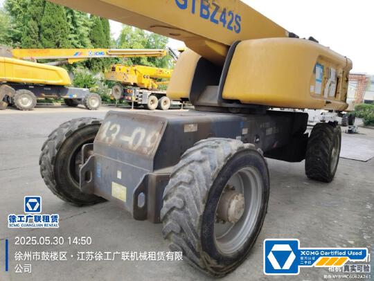 徐工GTBZ42S直臂式高空作業車