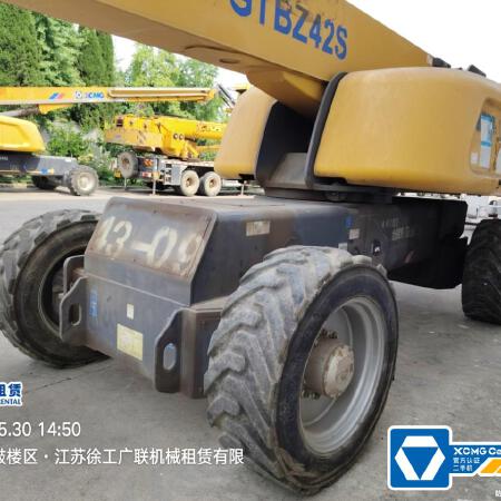 徐工GTBZ42S直臂式高空作业车
