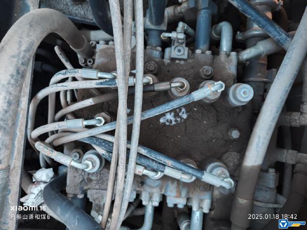 徐工XE750D履帶式挖掘機