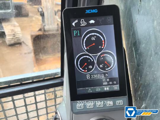 徐工XE245DK履带式挖掘机