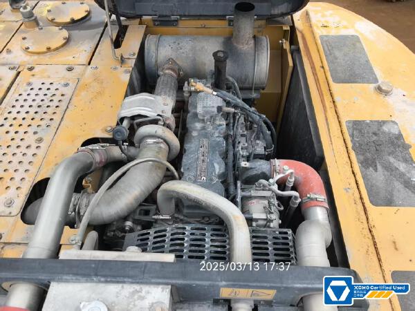 徐工XE245DK履带式挖掘机