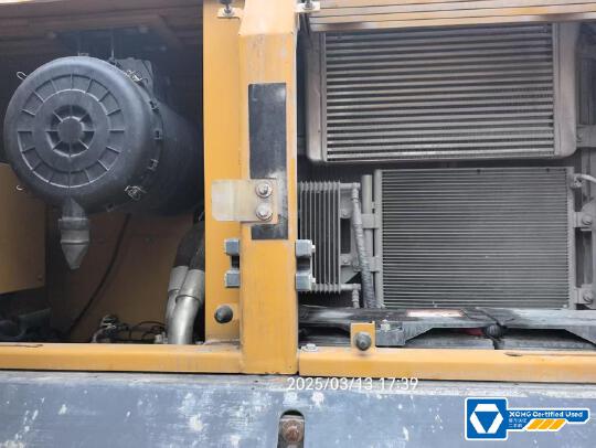 徐工XE245DK履带式挖掘机