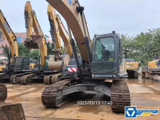 徐工XE245DK履带式挖掘机