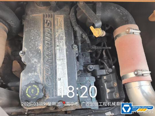 徐工XE335DK履帶式挖掘機