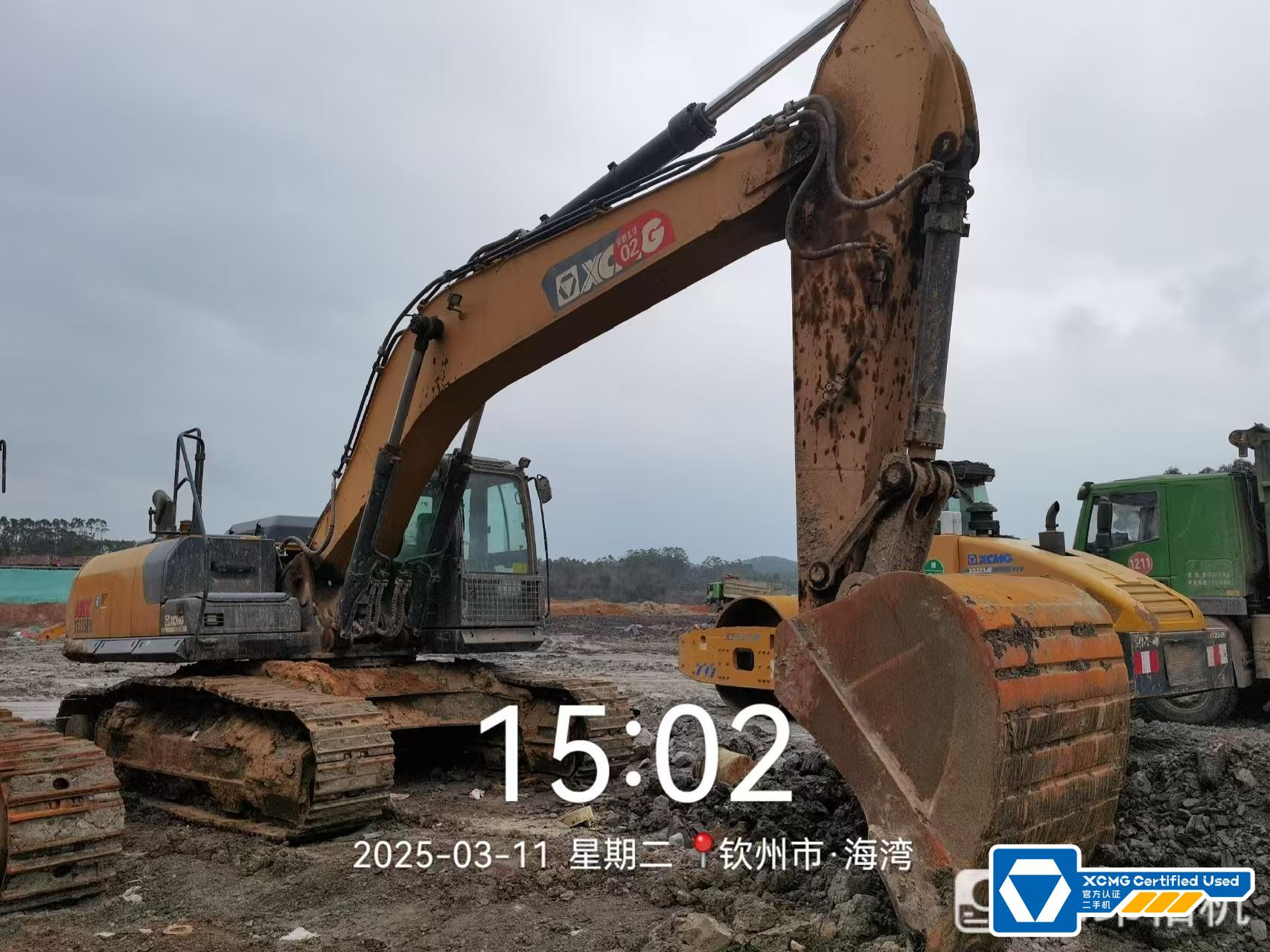 徐工XE335DK履帶式挖掘機(jī)