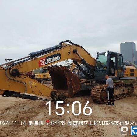 徐工XE380DK履带式挖掘机