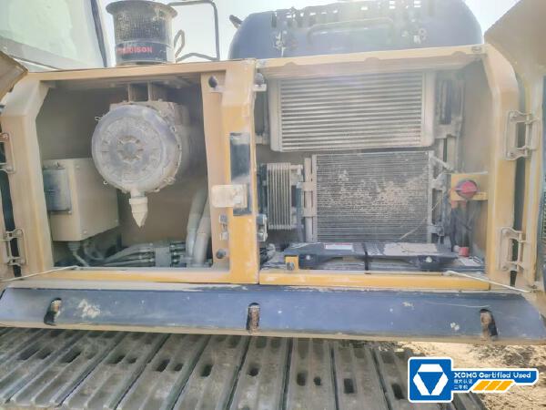 徐工XE270DK履帶式挖掘機