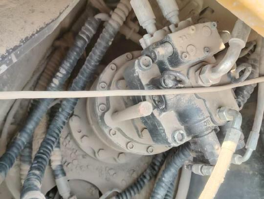 徐工XE270DK履帶式挖掘機