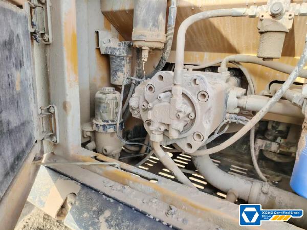 徐工XE270DK履帶式挖掘機