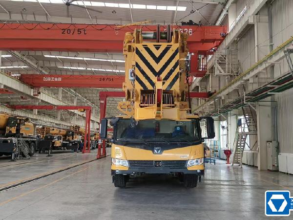 徐工XCA300_1全地面起重機(jī)