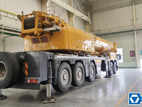 徐工XCA300_1全地面起重機(jī)