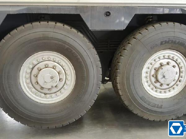 徐工XCA300_1全地面起重機(jī)