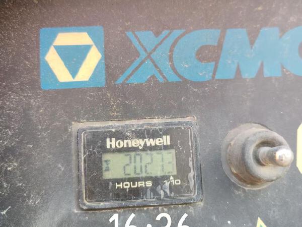 徐工GTBZ30S直臂式高空作業(yè)平臺