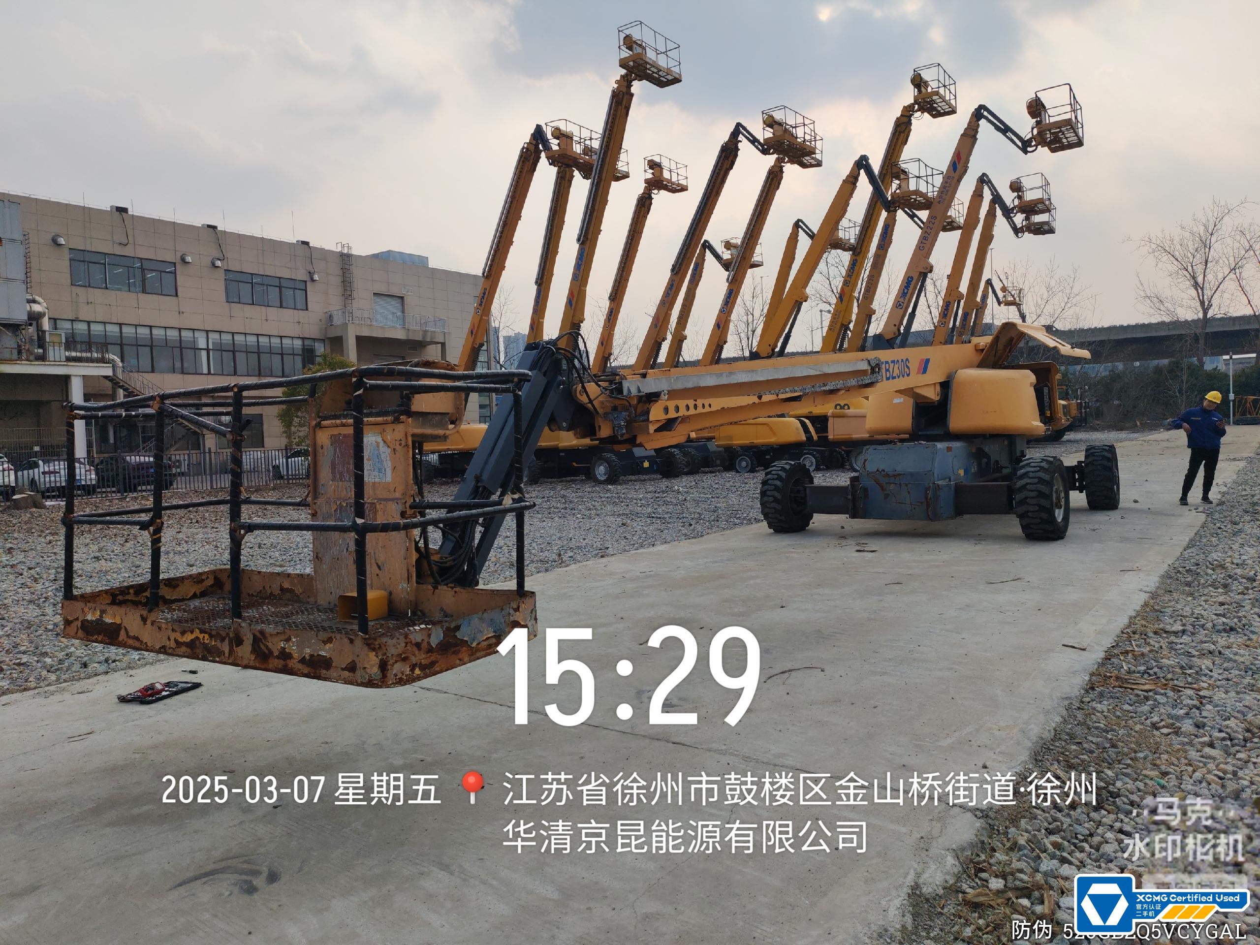徐工GTBZ32S直臂式高空作業車