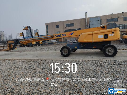 徐工GTBZ32S直臂式高空作業車