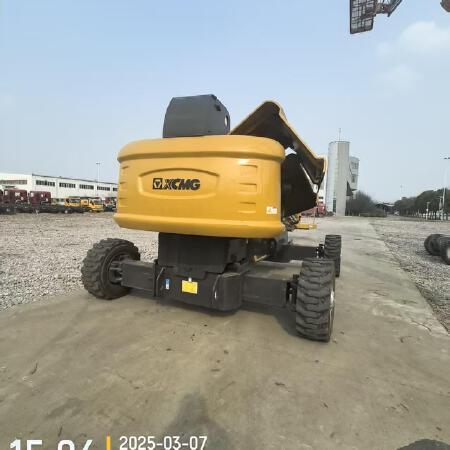 徐工GTBZ30S直臂式高空作业平台