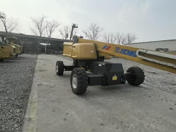 徐工GTBZ30S直臂式高空作業(yè)平臺