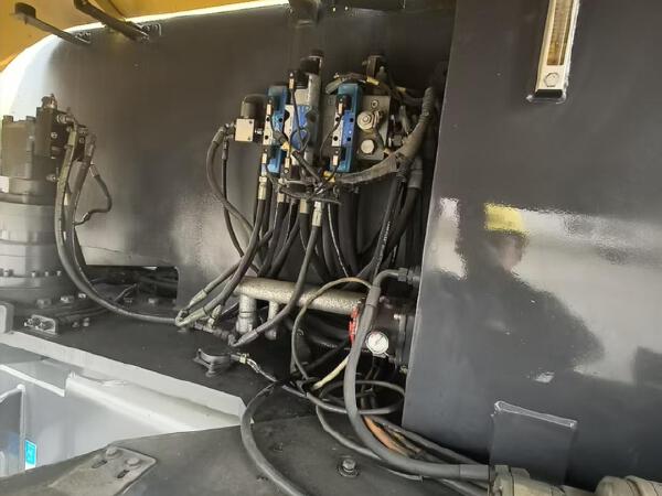 徐工GTBZ30S直臂式高空作業(yè)平臺