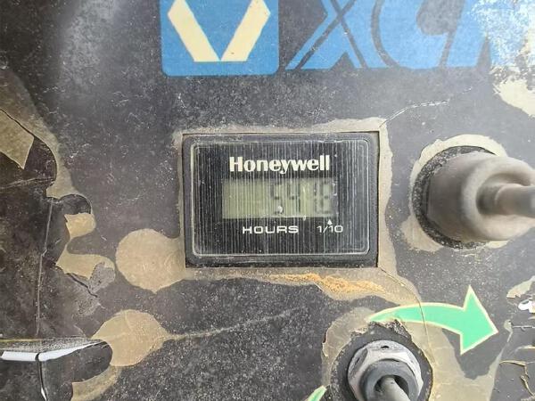 徐工GTBZ30S直臂式高空作業(yè)平臺