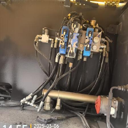 徐工GTBZ30S直臂式高空作业平台